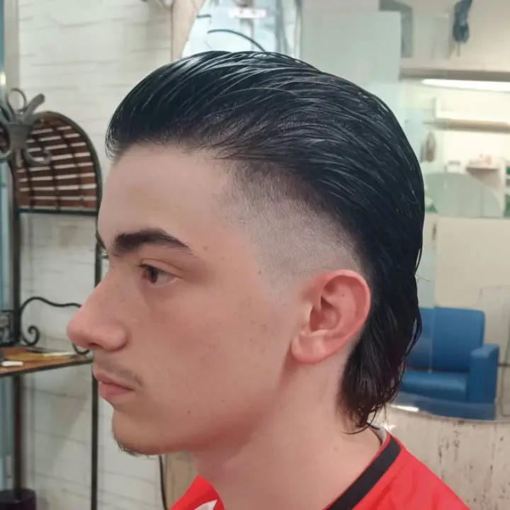 Fade a piel con tupé